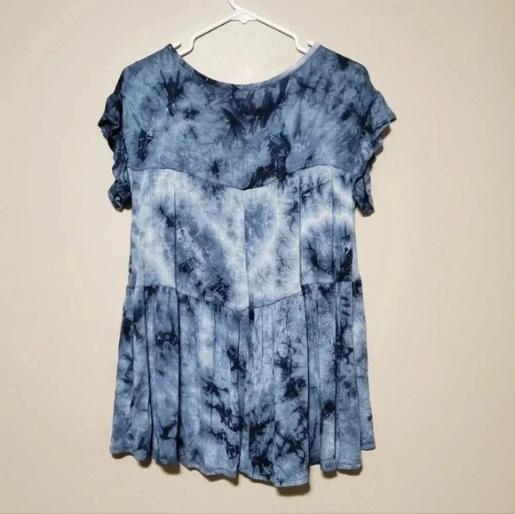Maurices Women's Size Small Top Knit Tye Dye Tiered Blue Soft Shirt Buttons - Picture 3 of 5